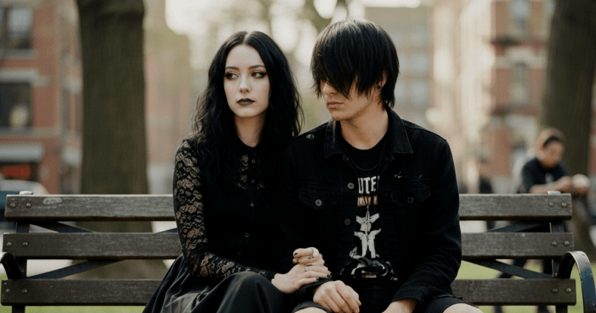 What’s the Difference Between Goth and Emo?