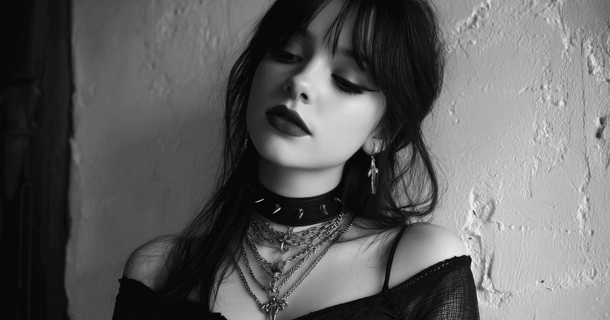 Goth Culture vs. Mainstream Sad-Girl Aesthetic